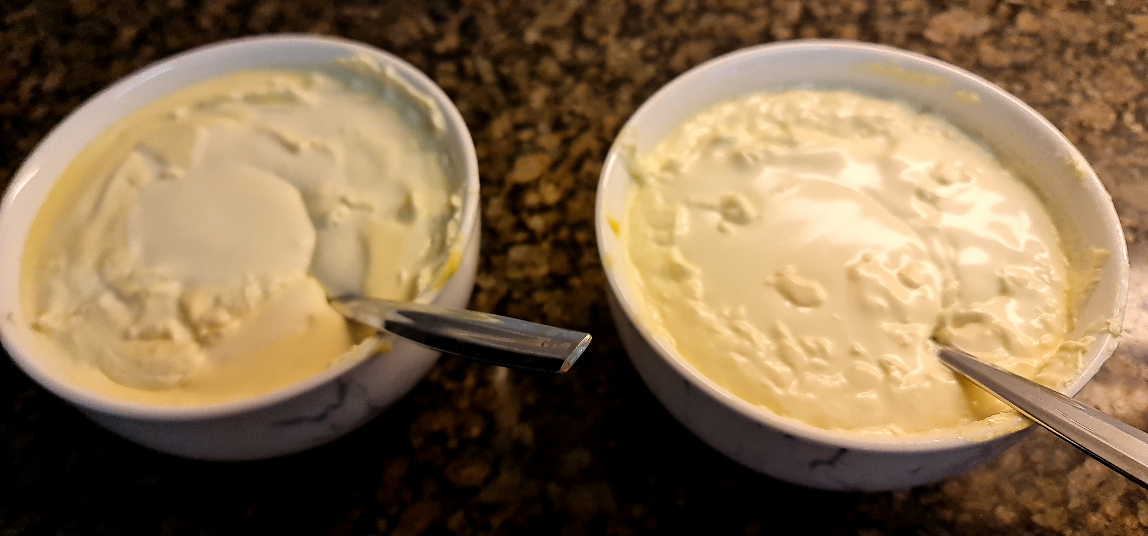 Itsetehty smetana ja sen kielioppi.